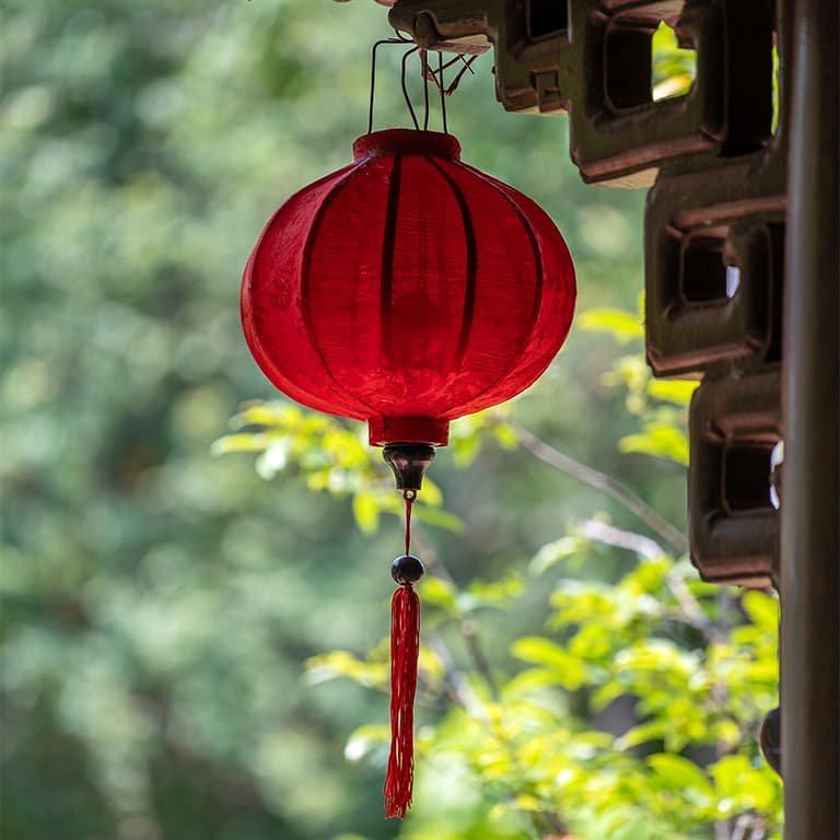 Традиционные бумажные фонарики в Хойане