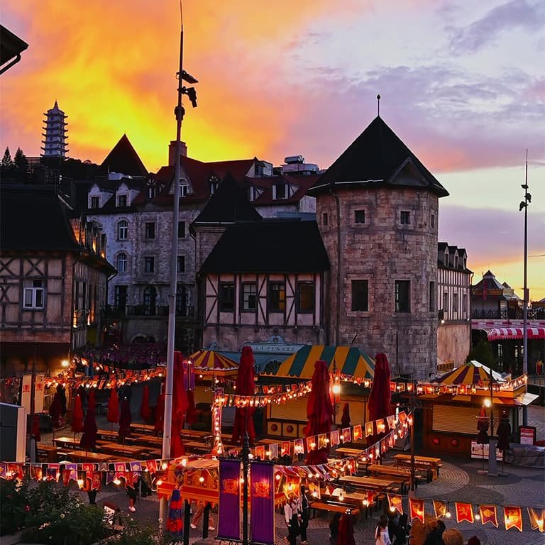 В БаНаХиллс регулярно проводятся фестивали, создавая атмосферу праздника