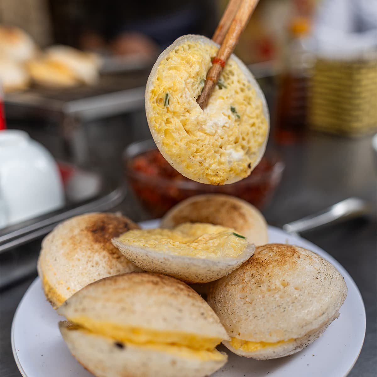 Бань кан — рисовые мини-блинчики из печи с креветками и зелёным луком