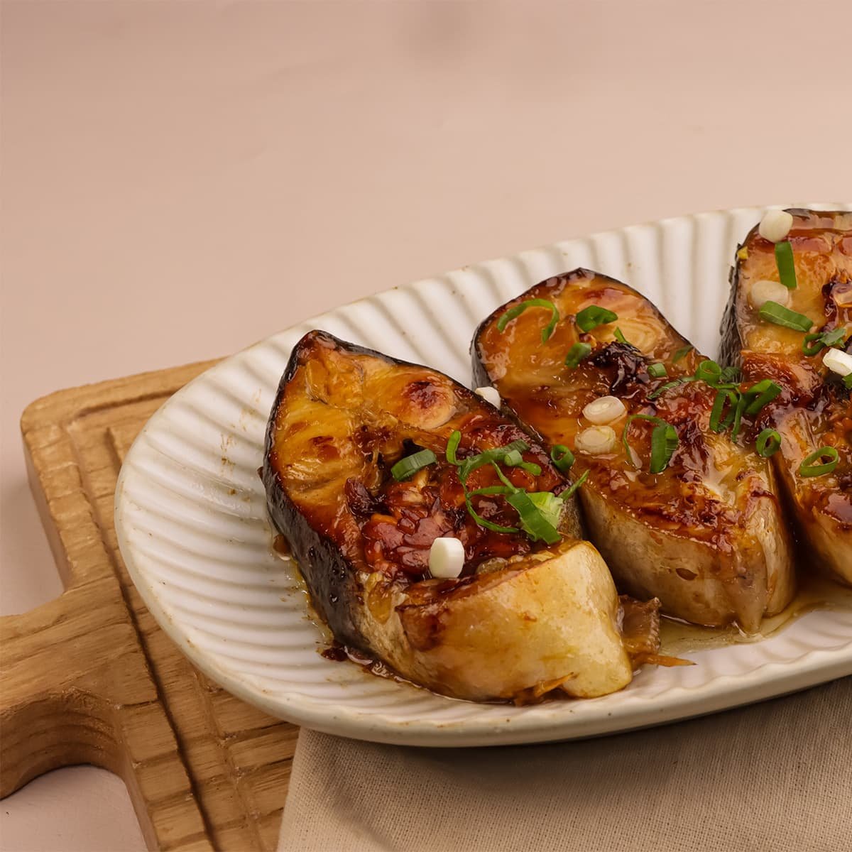 Ка хо то — рыба, томлёная в глиняном горшке с карамельным соусом